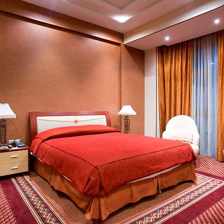 City Center Hotel Манама Стая снимка