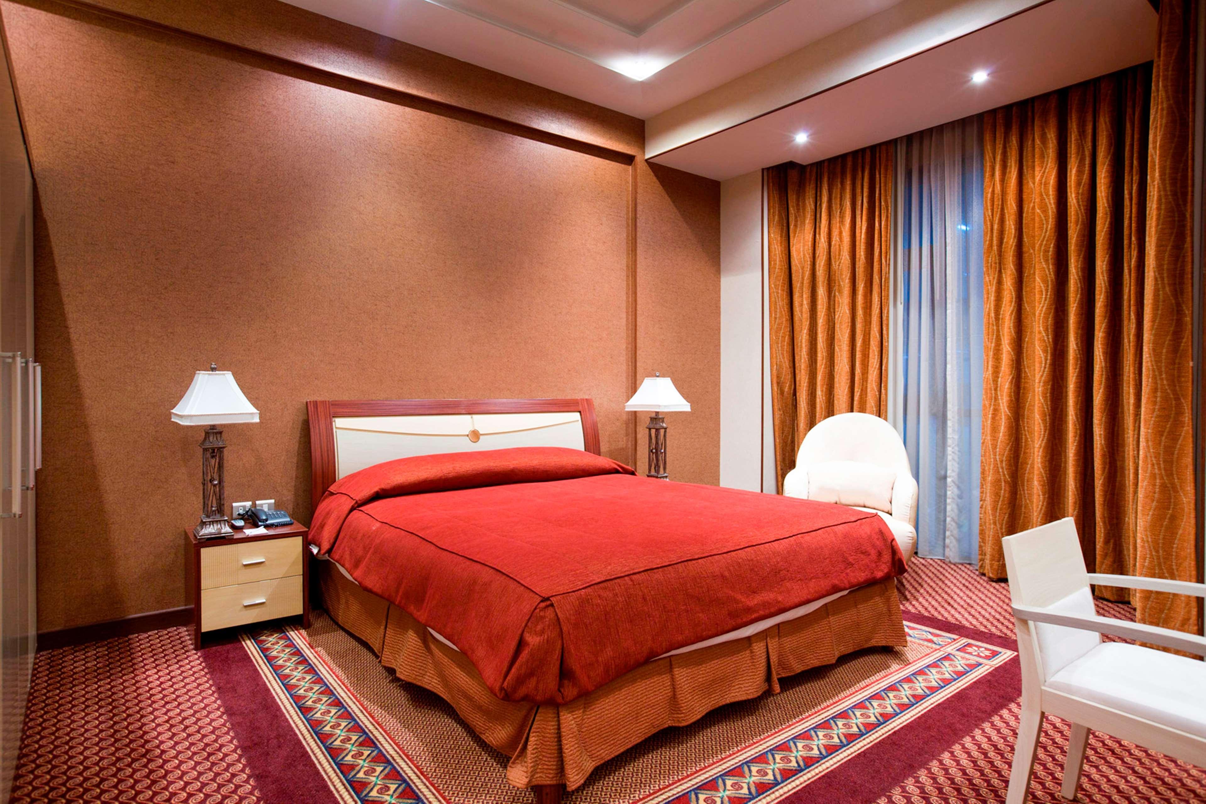 City Center Hotel Манама Стая снимка