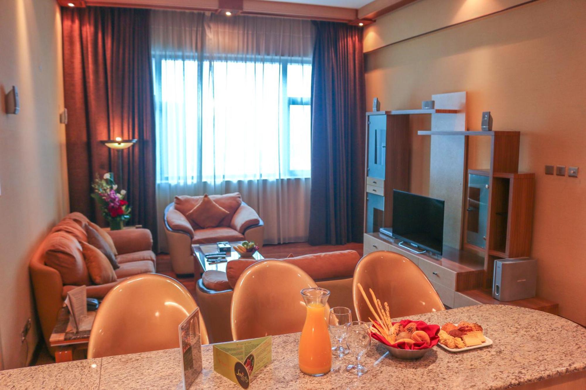 City Center Hotel Манама Стая снимка